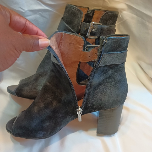 Donald J Pliner Kara Black Suede Womens Ankle Boots. Size 8M - Picture 8 of 15